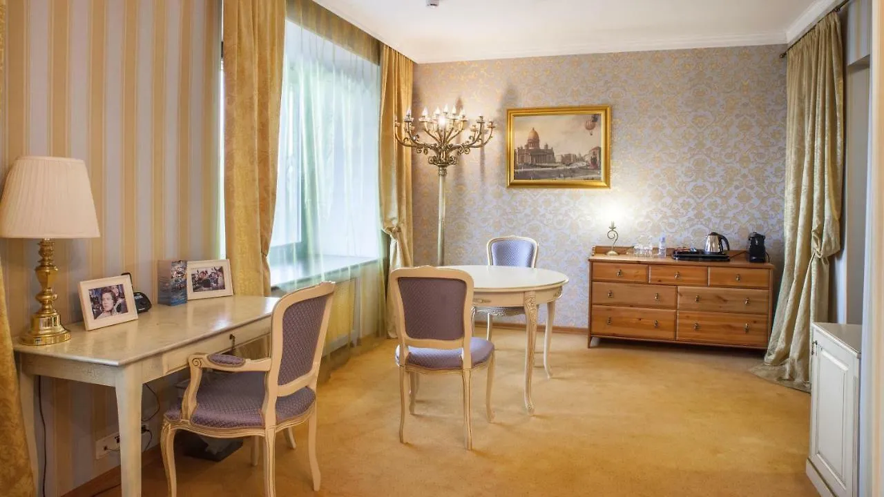 Moscow Hotel سانت بطرسبرغ